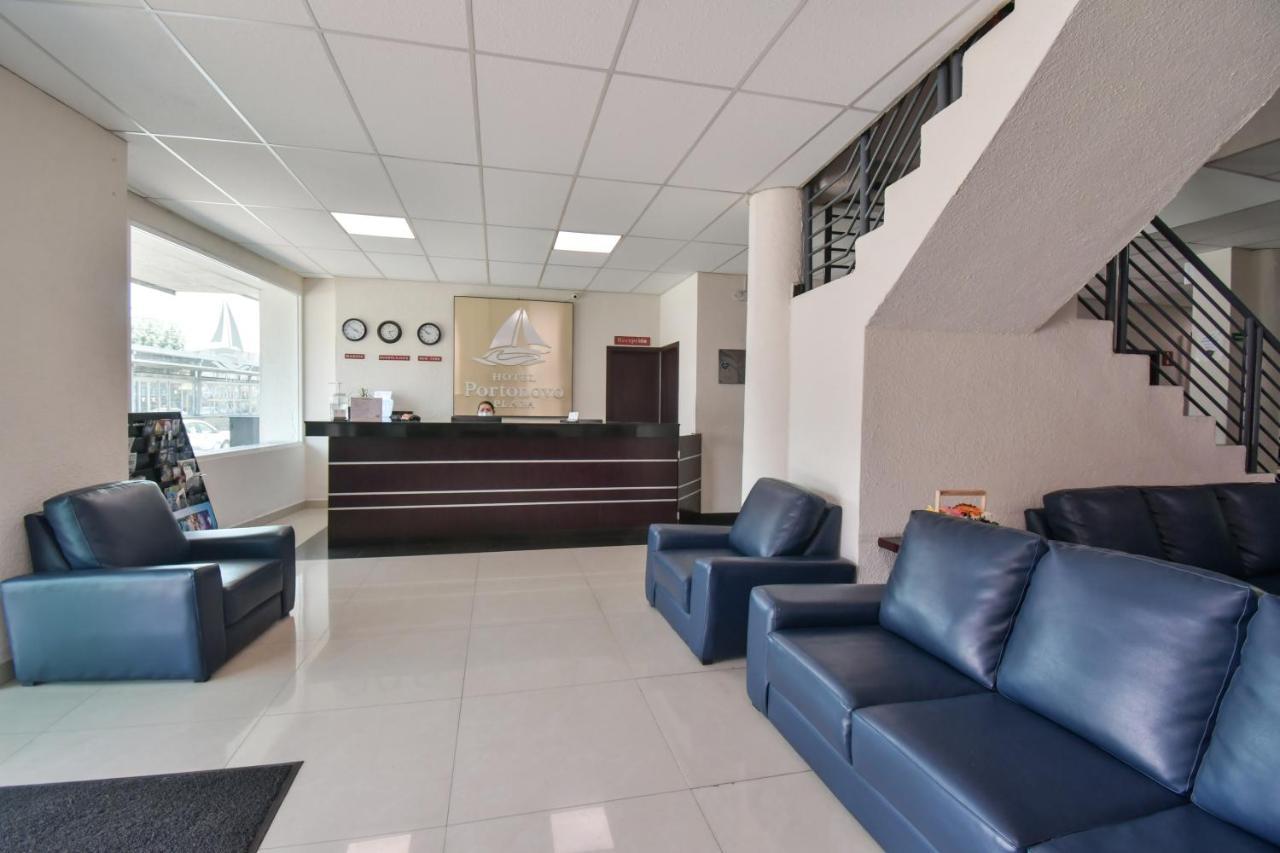 Hotel Portonovo Plaza Centro Γκουανταλαχάρα Εξωτερικό φωτογραφία