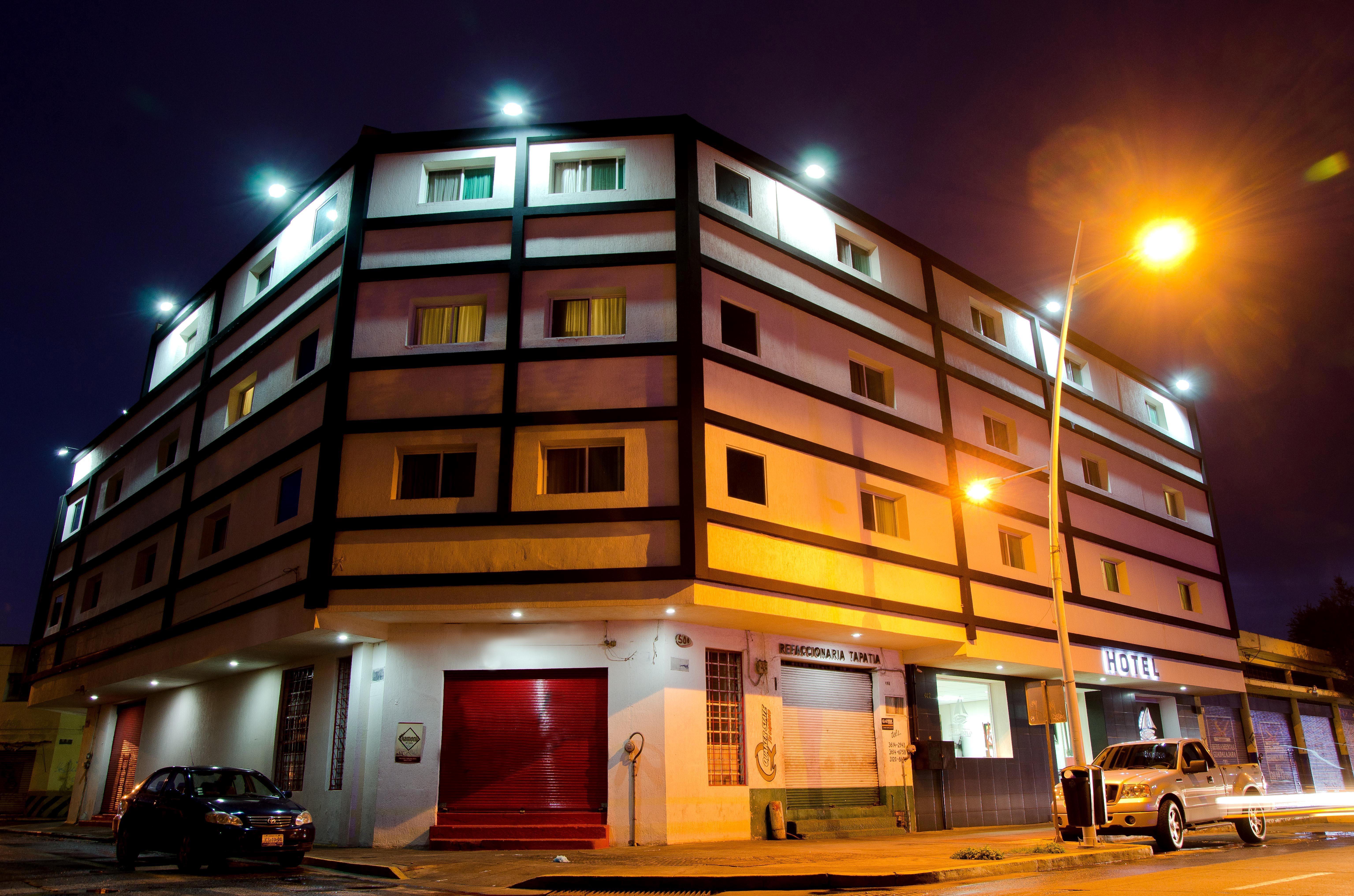 Hotel Portonovo Plaza Centro Γκουανταλαχάρα Εξωτερικό φωτογραφία